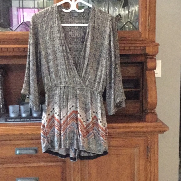 Romper - Picture 1 of 5